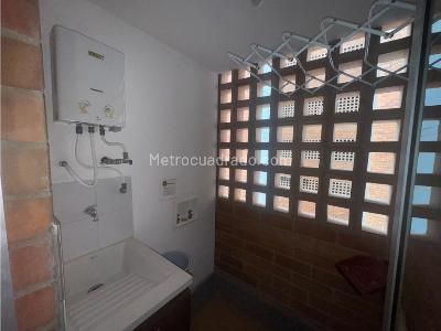Apartamento de 3 alcobas en venta en Sabaneta, Sabaneta, 74 m² · foto 8 de 18