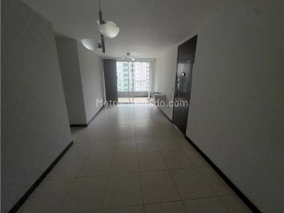Apartamento de 3 alcobas en venta en Sabaneta, Sabaneta, 74 m² · foto 13 de 18