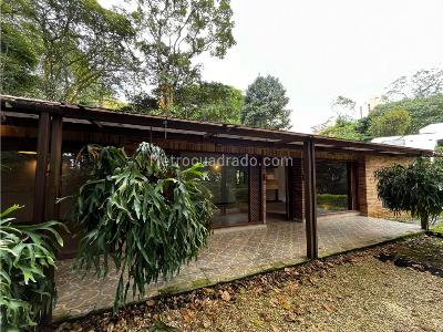 Casa de 5 alcobas en venta en Loma Las Brujas Envigado, Medellín, 700 m² · foto 12 de 14