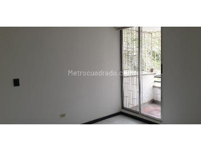 Apartamento de 2 alcobas en arriendo en Poblado Medellin, Medellín, 65 m² · foto 8 de 13