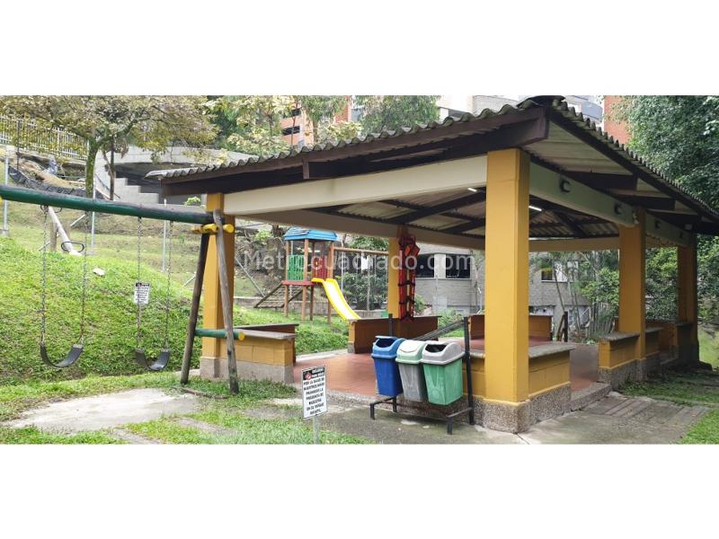 Apartamento en Alquiler de 2 Alcobas en Loma del Indio - 7