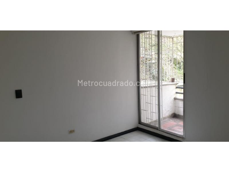 Apartamento en Alquiler de 2 Alcobas en Loma del Indio - 8