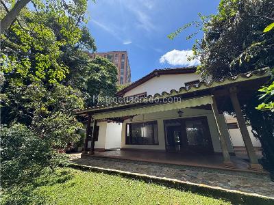 Casa de 3 alcobas en venta en Lomas Las Brujas, Envigado, 480 m² · foto 5 de 5