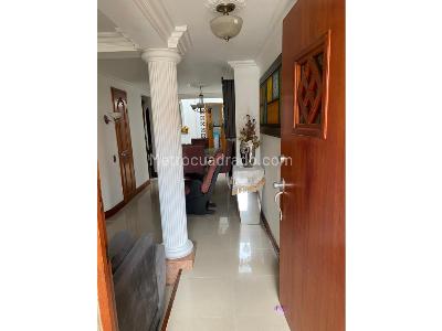 Casa de 3 alcobas en venta en Belen, Medellín, 140 m² · foto 4 de 11