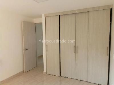 Apartamento de 3 alcobas en venta en Belen Santa Gema, Medellín, 117 m² · foto 4 de 20