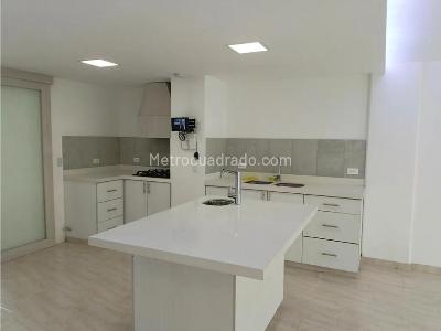 Apartamento de 3 alcobas en venta en Belen Santa Gema, Medellín, 117 m² · foto 12 de 20