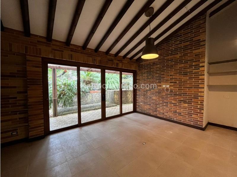 Unique 5BR House for Rent in Loma Las Brujas - 4