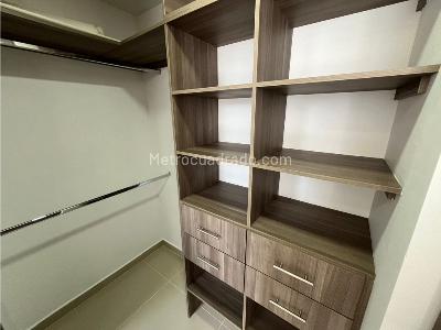 Apartamento de 2 alcobas en arriendo en Envigado, Envigado, 88 m² · foto 3 de 18