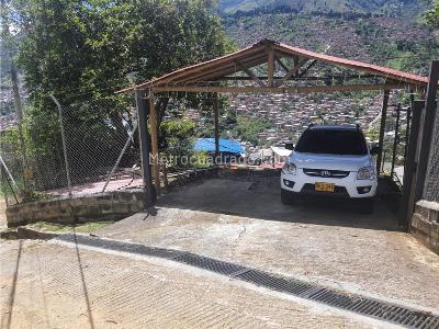 Casa de 3 alcobas en venta en Buenos Aires, Medellín, 580 m² · foto 5 de 20