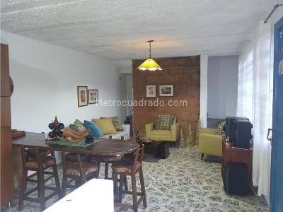 Casa de 3 alcobas en venta en Buenos Aires, Medellín, 580 m² · foto 13 de 20