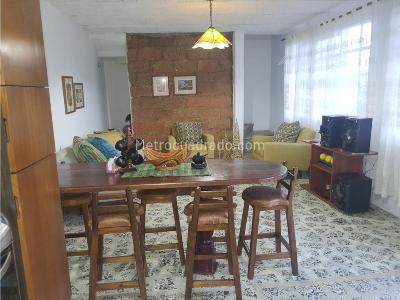 Casa de 3 alcobas en venta en Buenos Aires, Medellín, 580 m² · foto 14 de 20