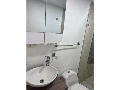 Apartaestudio en arriendo en Laureles, Medellín · foto 8 de 11