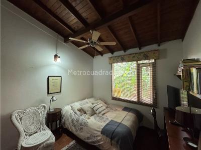 Casa de 4 alcobas en venta en Lomas Las Brujas, Envigado, 1460 m² · foto 14 de 20