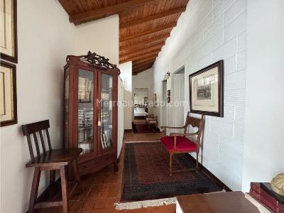 Casa de 4 alcobas en venta en Lomas Las Brujas, Envigado, 1460 m² · foto 15 de 20