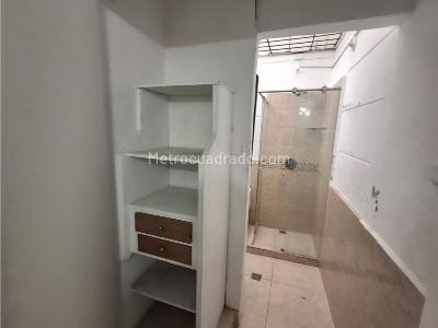 Casa de 5 alcobas en venta en Laureles, Medellín, 2000 m² · foto 15 de 17