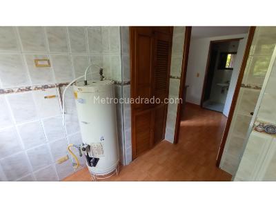 Apartamento de 3 alcobas en venta en Poblado Milla De Oro, Medellín, 188 m² · foto 16 de 20