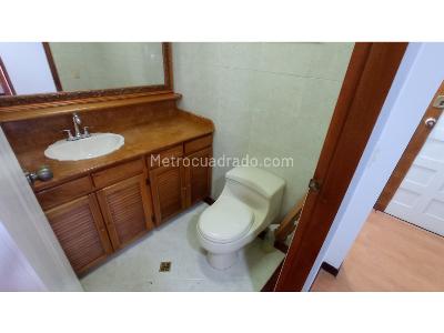Apartamento de 3 alcobas en venta en Poblado Milla De Oro, Medellín, 188 m² · foto 20 de 20