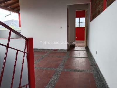 Casa de 5 alcobas en venta en San Cristobal, Medellín, 500 m² · foto 10 de 20