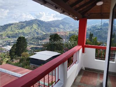 Casa de 5 alcobas en venta en San Cristobal, Medellín, 500 m² · foto 14 de 20