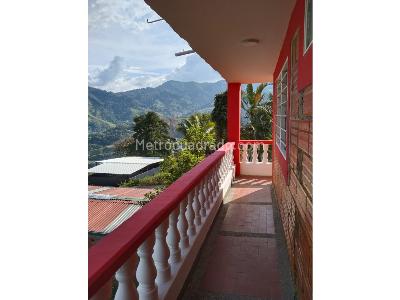 Casa de 5 alcobas en venta en San Cristobal, Medellín, 500 m² · foto 18 de 20