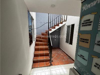 Casa de 3 alcobas en venta en Laureles, Medellín, 130 m² · foto 5 de 12