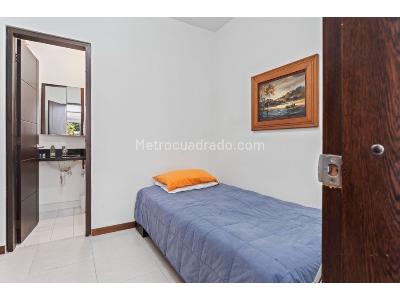 Casa de 4 alcobas en venta en San Lucas, Medellín, 345 m² · foto 19 de 20