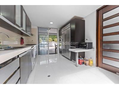 Casa de 4 alcobas en venta en San Lucas, Medellín, 345 m² · foto 2 de 20