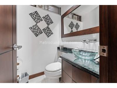Casa de 4 alcobas en venta en San Lucas, Medellín, 345 m² · foto 9 de 20