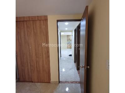Apartamento de 3 alcobas en venta en Metrocable, Medellín, 58 m² · foto 3 de 14
