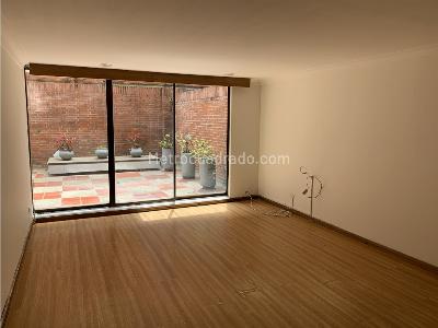 Apartamento de 2 alcobas en venta en Parque Del Virrey (Costado Sur), Bogotá, 91 m² · foto 3 de 20