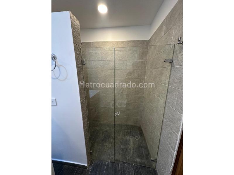 Piso – Bogotá, Chicó Lago - Más