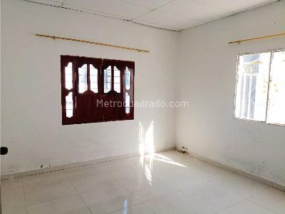 Casa de 5 alcobas en venta en Chiquinquira, Barranquilla, 415 m² · foto 3 de 20