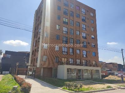 Apartamento de 2 alcobas en venta en San Pedro De Los Robles, Bogotá, 36 m² · foto 2 de 20