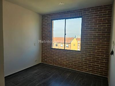 Apartamento de 1 alcoba en venta en San Pedro De Los Robles, Bogotá, 29 m² · foto 2 de 18