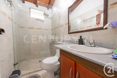 Casa de 5 alcobas en venta en Loma Del Chocho, Envigado, 920 m² · foto 12 de 20