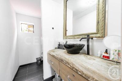Casa de 5 alcobas en venta en Loma Del Chocho, Envigado, 920 m² · foto 18 de 20
