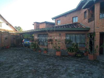 Casa de 4 alcobas en venta en San Antonio De Pereira, Rionegro, 1300 m² · foto 2 de 20