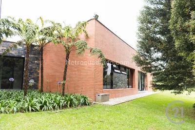 Casa de 4 alcobas en venta en El Poblado, Medellín · foto 5 de 20