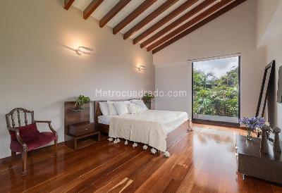Casa de 4 alcobas en venta en El Poblado, Medellín · foto 12 de 20