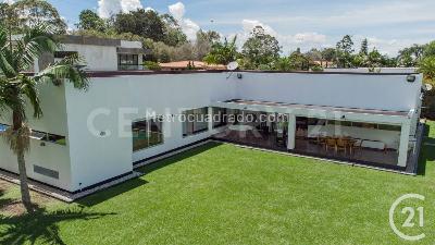 Casa de 4 alcobas en venta en Rionegro, Rionegro, 1550 m² · foto 2 de 20