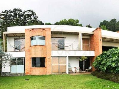 Casa de 4 alcobas en venta en Las Palmas, Medellín · foto 5 de 18