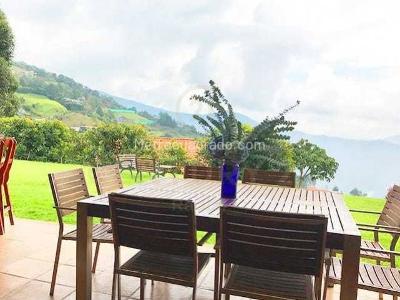 Casa de 4 alcobas en venta en Las Palmas, Medellín · foto 10 de 18