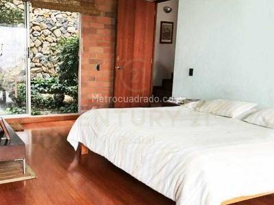 Casa de 4 alcobas en venta en Las Palmas, Medellín · foto 14 de 18