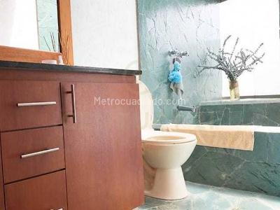Casa de 4 alcobas en venta en Las Palmas, Medellín · foto 15 de 18