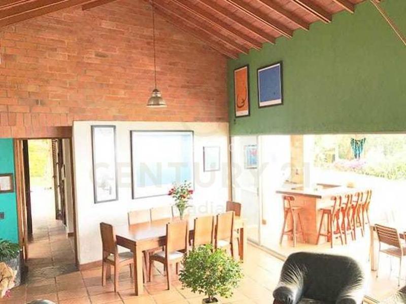 Casa Campestre de 4 Alcobas y 5 Baños cerca a Las Palmas en Medellín - 9