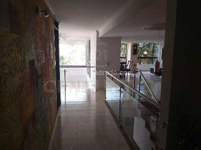 Apartamento de 4 alcobas en venta en El Poblado, Medellín, 271 m² · foto 5 de 19