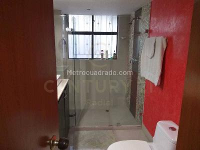 Apartamento de 4 alcobas en venta en El Poblado, Medellín, 271 m² · foto 13 de 19