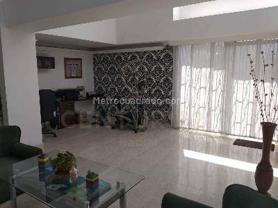Apartamento de 4 alcobas en venta en El Poblado, Medellín, 271 m² · foto 16 de 19