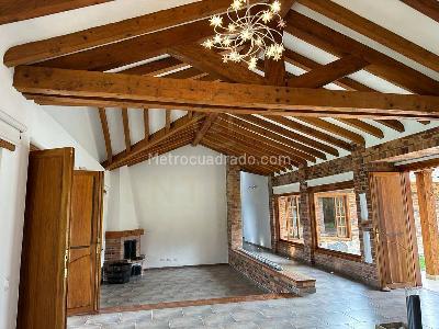 Casa de 5 alcobas en venta en Cabeceras, Rionegro · foto 3 de 19