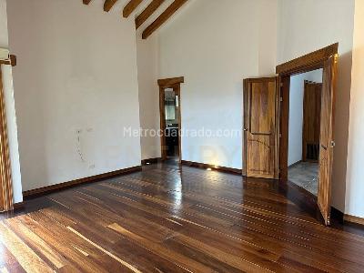 Casa de 5 alcobas en venta en Cabeceras, Rionegro · foto 8 de 19